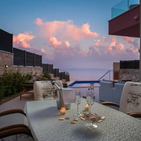 Ctma300-dream With Private Pool For 6 + 2 Persons Makarská